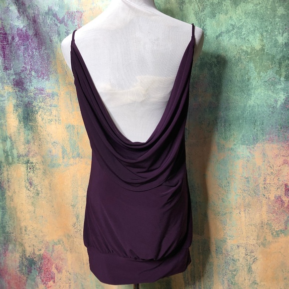 📌 Mon Ame USA Top with Sexy Back Neckline - Picture 2 of 8